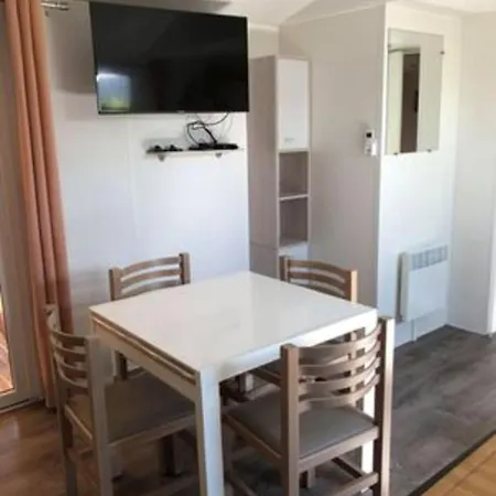 Дом отдыха Mobile 64528 Tybreizh Holidays In Les Charmettes 4 Star Without Fun Pass *